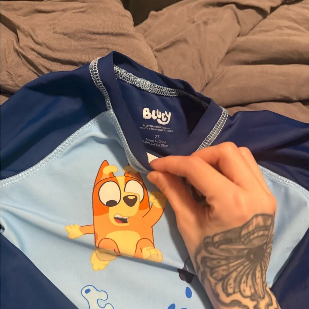 Bluey Rashguard - Picture 2 of 2